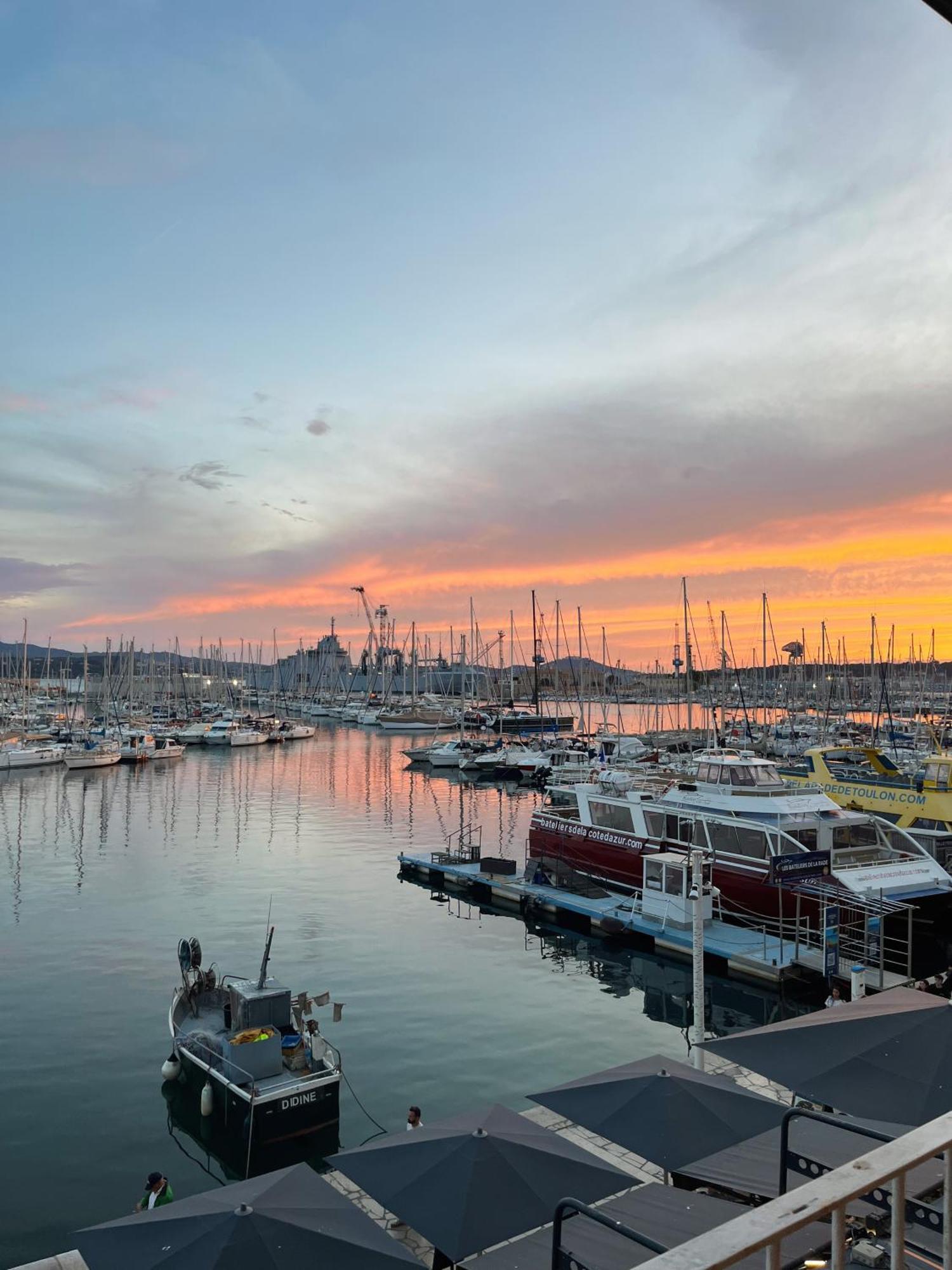 Апартаменты Marinca Du Port De Тулон Экстерьер фото
